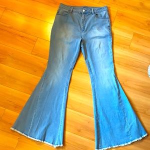 Wide leg high waisted jeans